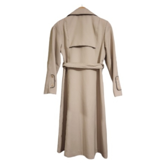 Beautiful Tailored Vintage White Trench Coat with Black Trim at Collar/Pocket - Picture 6 of 14